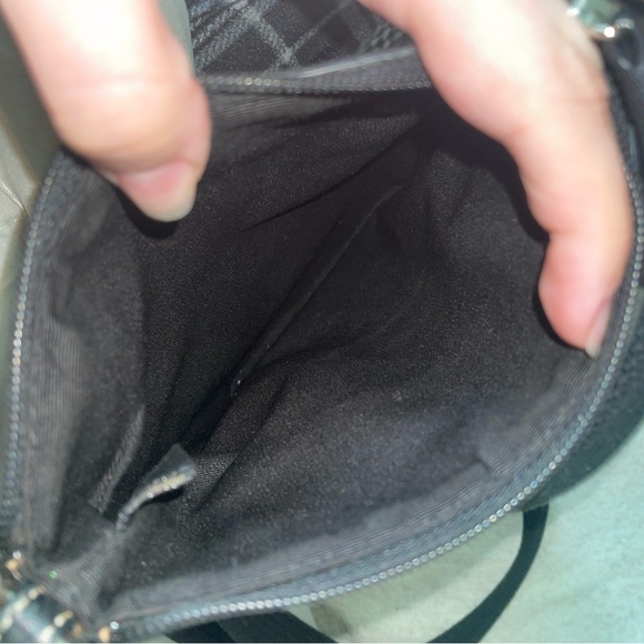 Authentic Coach Signature Black Cavan Leather Crossbody Messenger Bag - Picture 4 of 7